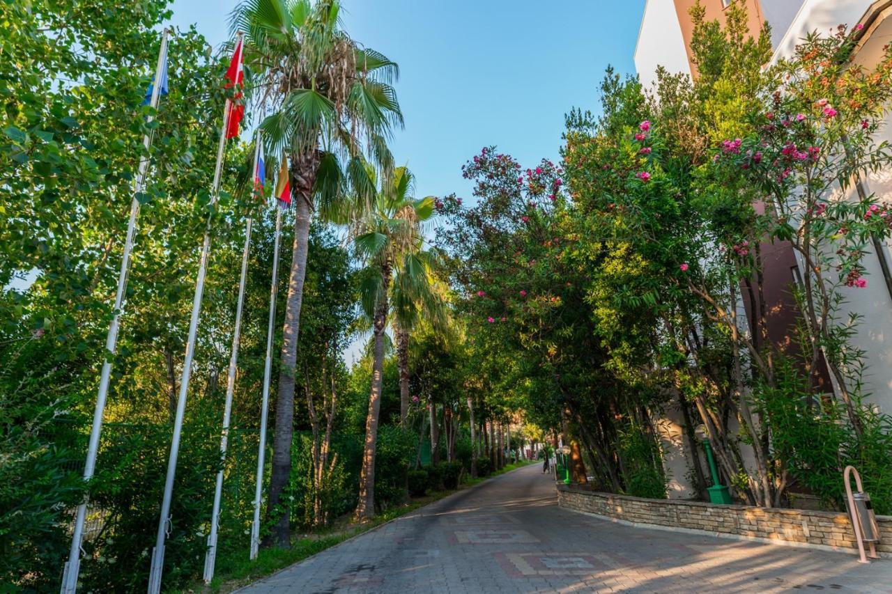 Nergos Garden Side